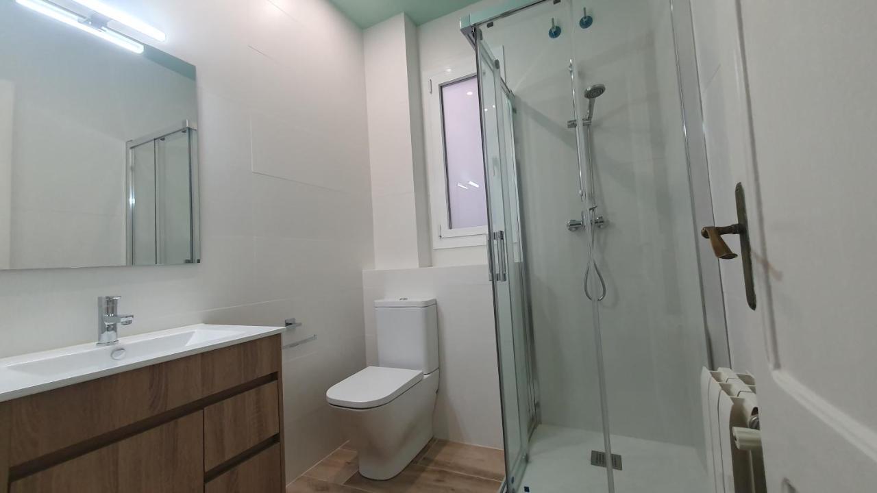 Apartamento Nuevo En Terrassa Centro Esterno foto