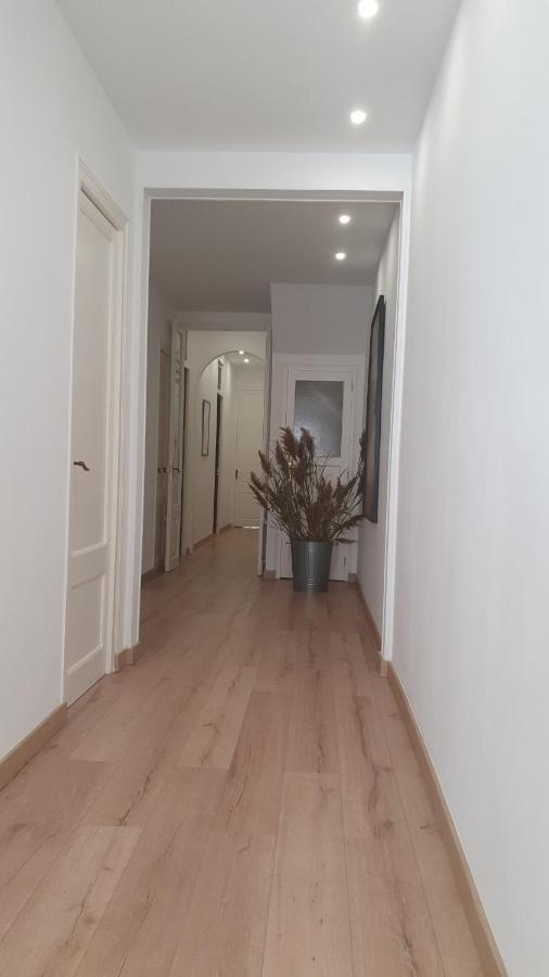 Apartamento Nuevo En Terrassa Centro Esterno foto